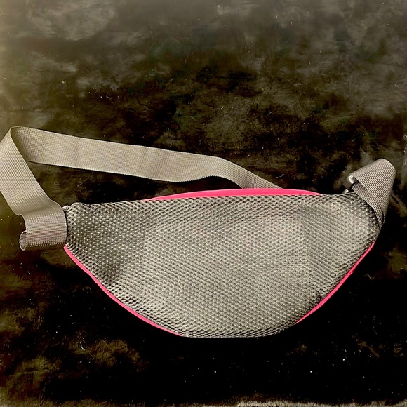 Adjustable Fanny Pack - Picture 3 of 3